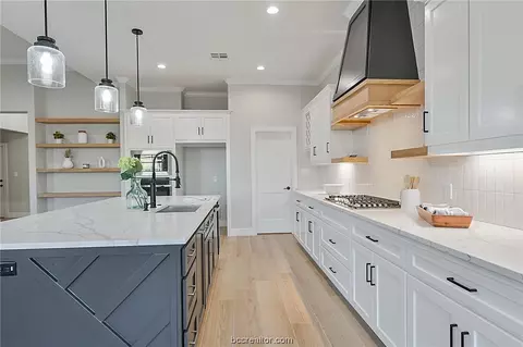 3017 Teller, Bryan, TX 77808 photo 6