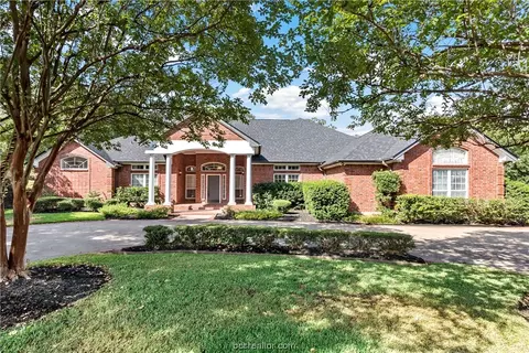 4600 Spyglass Ct, College Station, TX 77845