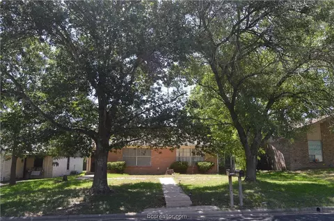 1602 Luza St, Bryan, TX 77802