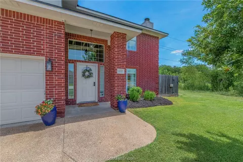 4107 Hunter Creek Dr, College Station, TX 77845