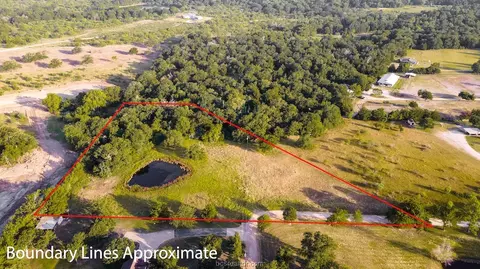 6883 Honeysuckle Pvt Ln, Bryan, TX 77808