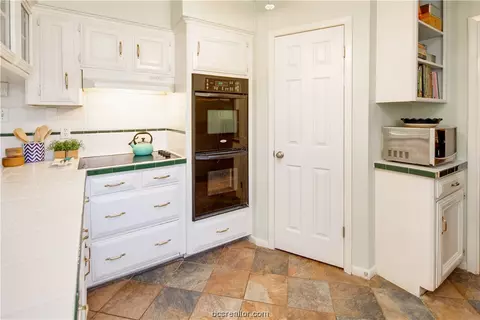 2605 Arbor Dr, Bryan, TX 77802 photo 9