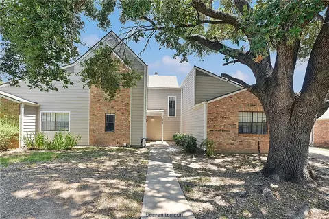 2503 Cross Timbers Dr, College Station, TX 77840