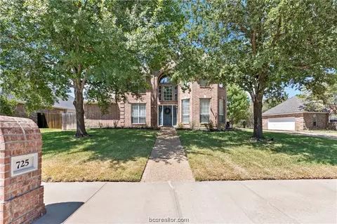 725 Royal Adelade Dr, College Station, TX 77845