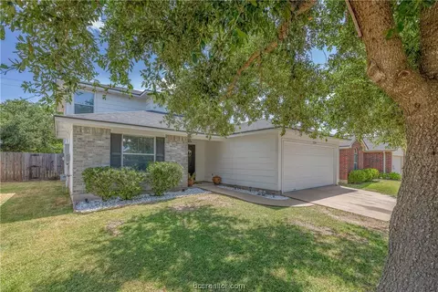 15239 Faircrest Dr, College Station, TX 77845