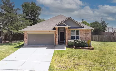 3708 Mariposa Ct, Bryan, TX 77808