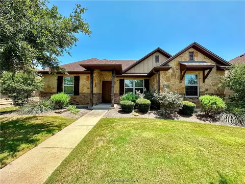 3009 Old Ironsides Dr, College Station, TX 77845