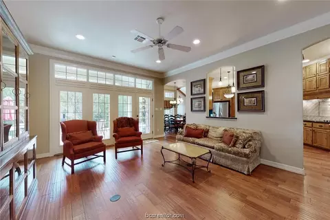 5898 Easterling Dr, Bryan, TX 77808 photo 5