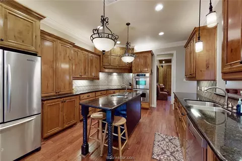 5898 Easterling Dr, Bryan, TX 77808 photo 8