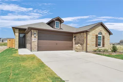6215 Daytona Dr, College Station, TX 77845