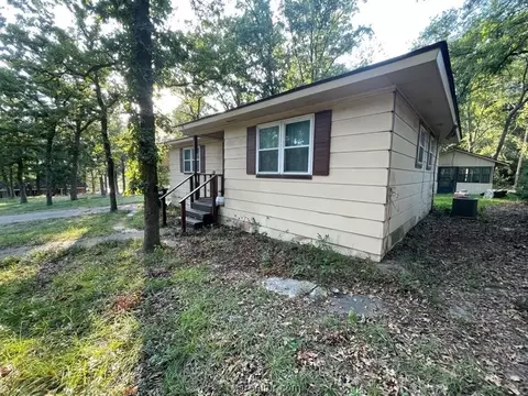 90 Nassau Ln, Hilltop Lakes, TX 77871
