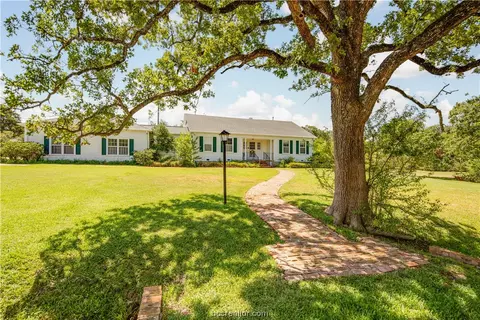 737 S Rosemary Dr, Bryan, TX 77802