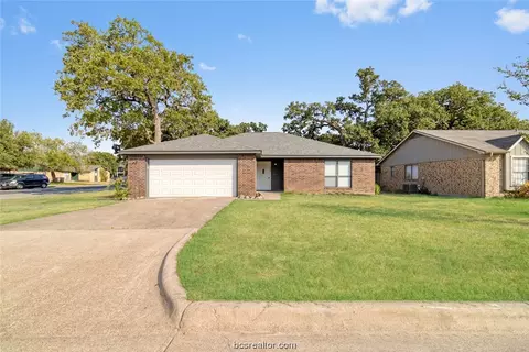 1308 Hardwood Ln, College Station, TX 77840