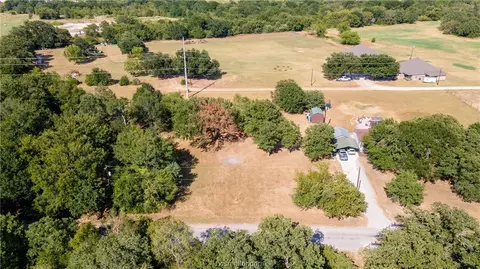4024 Grapevine Dr, Bryan, TX 77807 photo 6