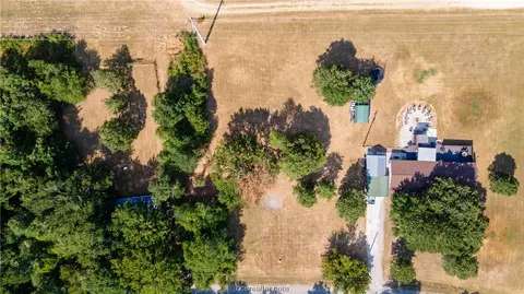 4024 Grapevine Dr, Bryan, TX 77807 photo 9