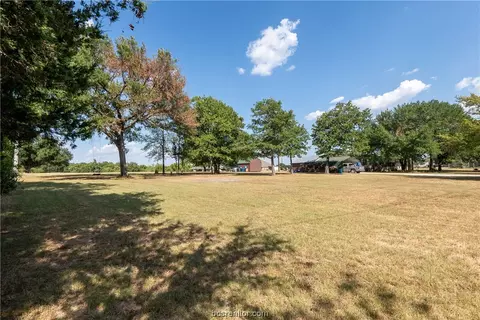4024 Grapevine Dr, Bryan, TX 77807 photo 7