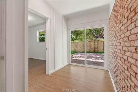 2402 Burton Dr, Bryan, TX 77802 photo 12