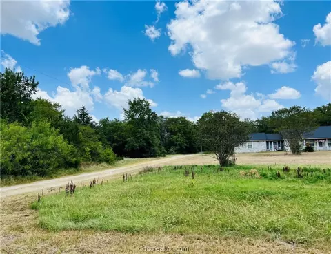 8515 Smith Ln, College Station, TX 77845