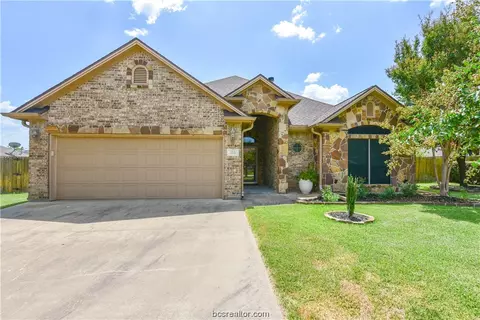 110 April St, Caldwell, TX 77836