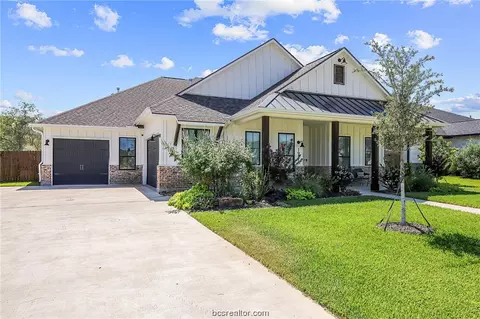 1931 Spanish Moss Dr, College Station, TX 77845