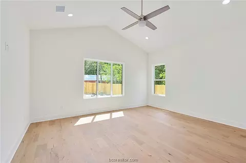 3910 Nagle St, Bryan, TX 77803 photo 16