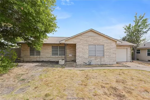 1723 E William J Bryan Pkwy, Bryan, TX 77803