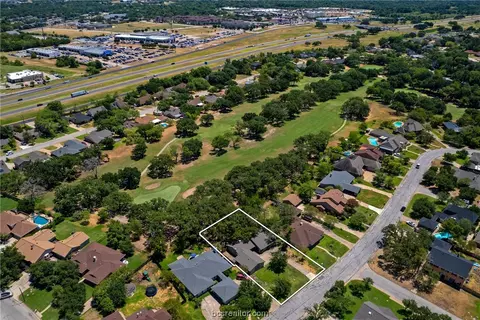2405 E Briargate Dr, Bryan, TX 77802 photo 2