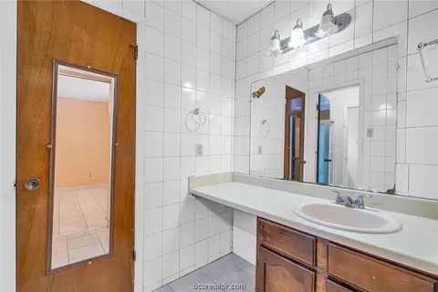 700 Leonard Dr, Bryan, TX 77803 photo 14