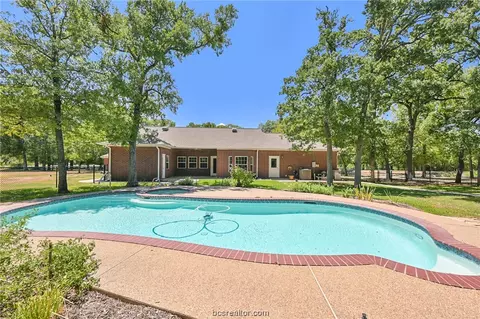 7601 Jones Rd, College Station, TX 77845