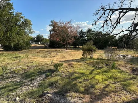 441 Leaning Oak, Somerville, TX 77879
