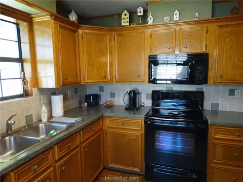 5608 Middlebury Dr, Bryan, TX 77802 photo 14