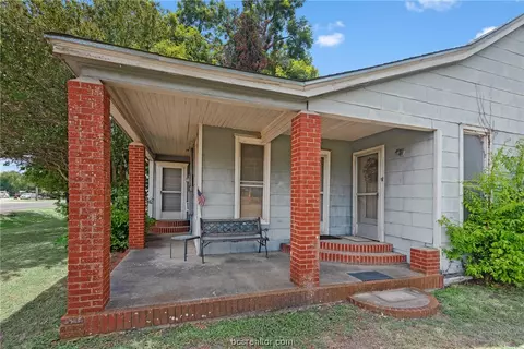 505 S Commerce St, Bremond, TX 76629