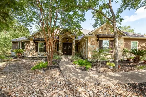 18158 Martingale Ct, College Station, TX 77845