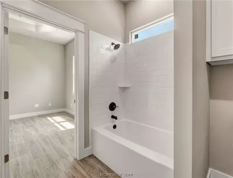 611 Waco St, Bryan, TX 77803 photo 23