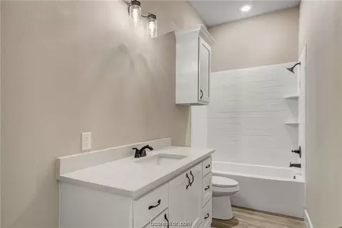 611 Waco St, Bryan, TX 77803 photo 13