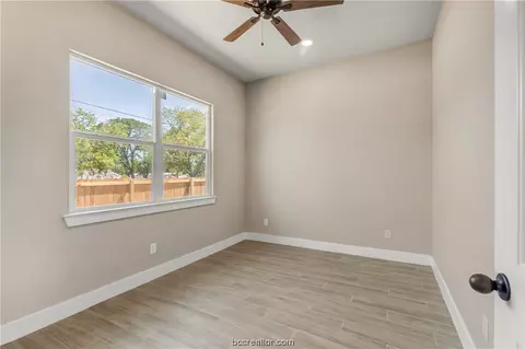 611 Waco St, Bryan, TX 77803 photo 19