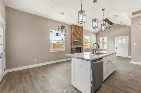 611 Waco St, Bryan, TX 77803 photo 21