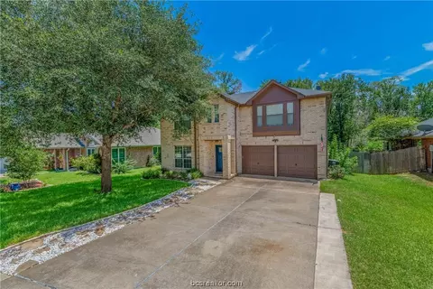 1726 Starling Dr, College Station, TX 77845
