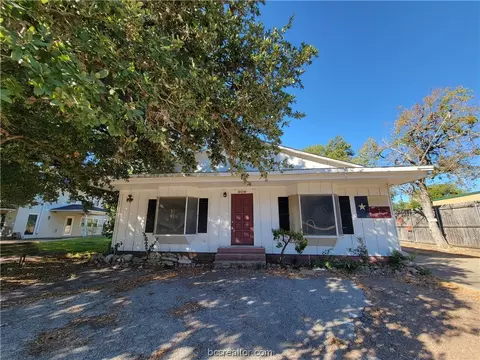 809 E 29th St, Bryan, TX 77803 photo 1