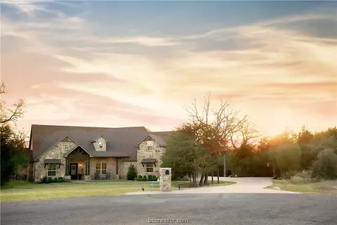 17300 Halona Ct, College Station, TX 77845