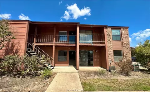 904 University Oaks #133, College Station, TX 77840
