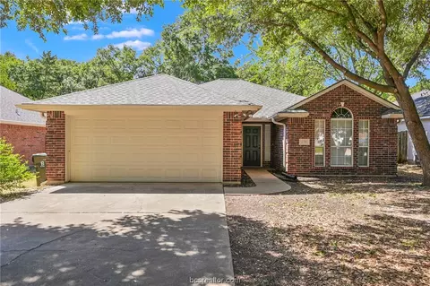 1718 Beaver Pond Ct, Bryan, TX 77807