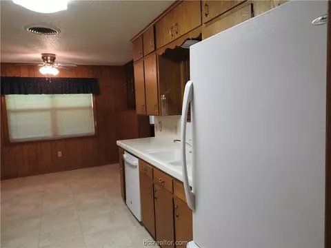 3509 Spring Ln, Bryan, TX 77802 photo 12