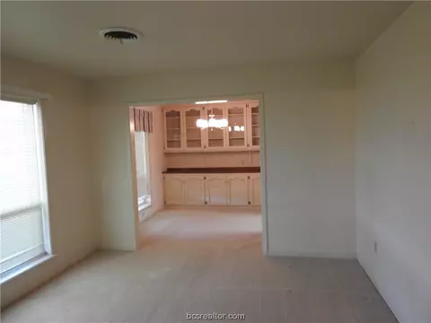 3509 Spring Ln, Bryan, TX 77802 photo 6
