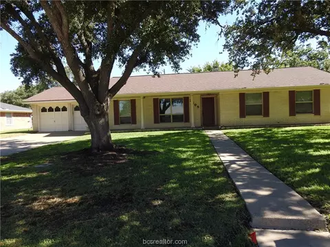 3509 Spring Ln, Bryan, TX 77802 photo 2