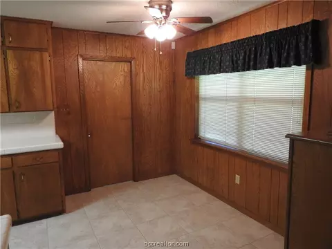 3509 Spring Ln, Bryan, TX 77802 photo 13