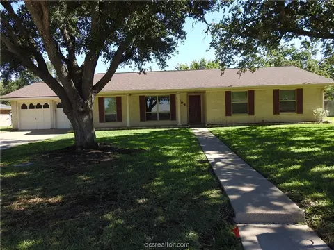 3509 Spring Ln, Bryan, TX 77802