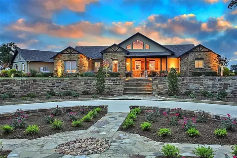 24590 Ajs Way Rd, Hempstead, TX 77445