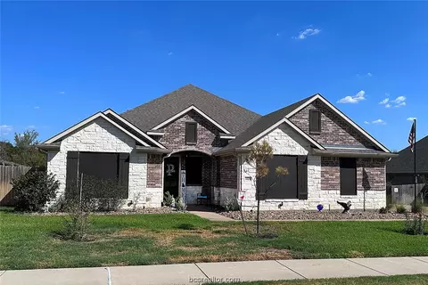 3328 Fiddlers Grn, Bryan, TX 77808