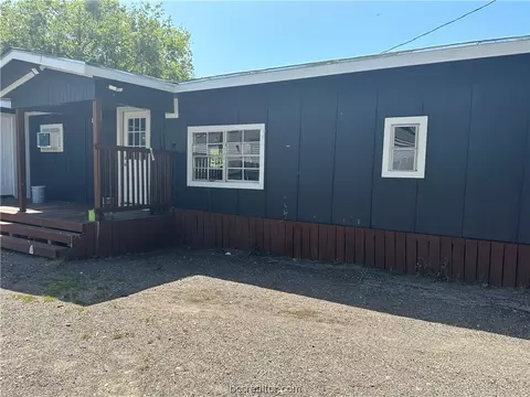 1509 Red Oak St, Bryan, TX 77803